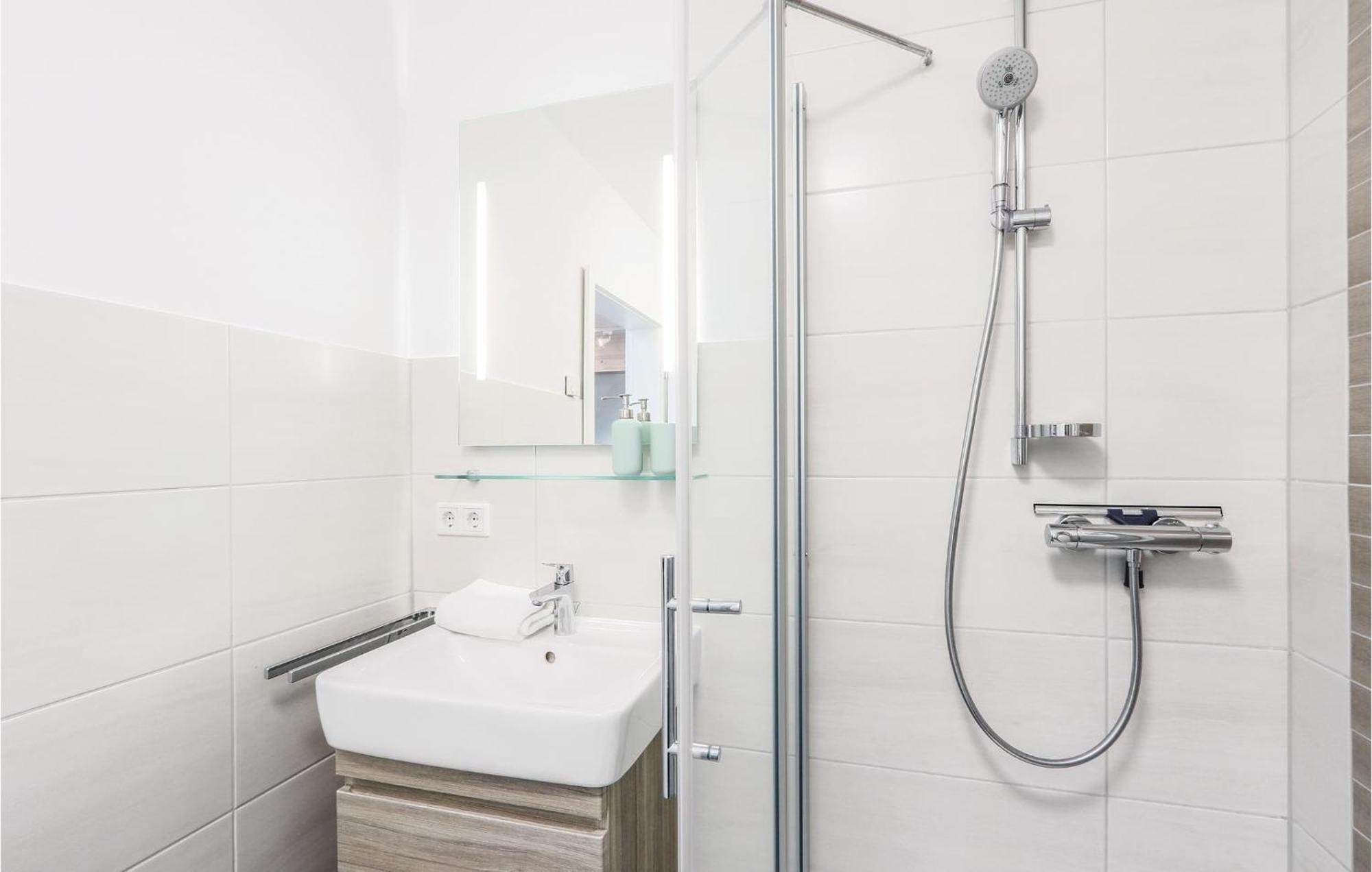 Amazing Apartment In Dagebuell With Kitchenette Esterno foto